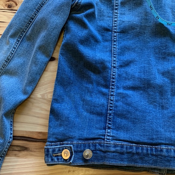 Jean Jacket. - Picture 9 of 10